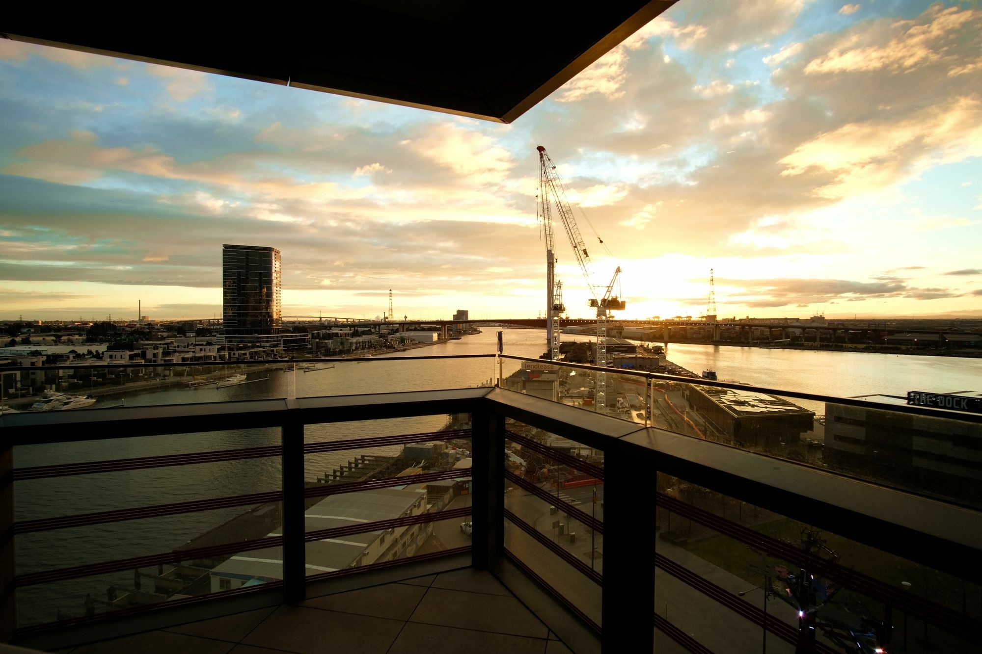 889 On Collins Waterfront Apartment Melbourne Exterior foto